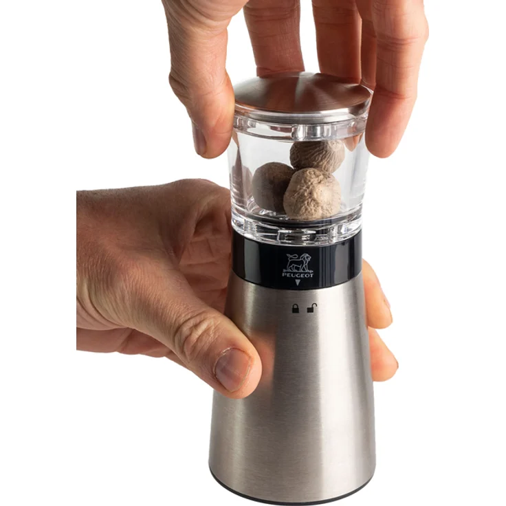 Peugeot Muskatmühle Daman mit Vorratsbehälter für 3 Nüsse, manuelle Gewürzmühle für feines Mahlen, Muskatnuss Mühle im modernen Design, Edelstahl & Acryl, 15 cm – Bild 3