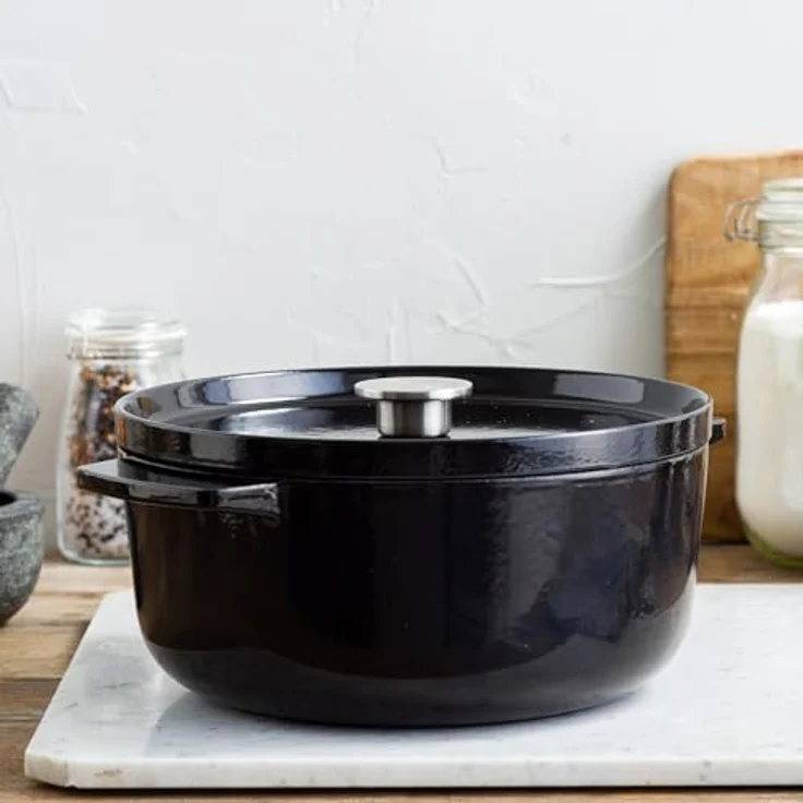 KitchenAid Cast Iron 26cm/5,2L Kasserolle mit Deckel, Hochwertig, Robust & Langlebig, Anbraten, Bräunen,Braten,PFAS-freie Emaille Innenseite,Induktion,Ergonomischer Griff,Ofenfest bis 260°C, Onyx Black – Bild 2