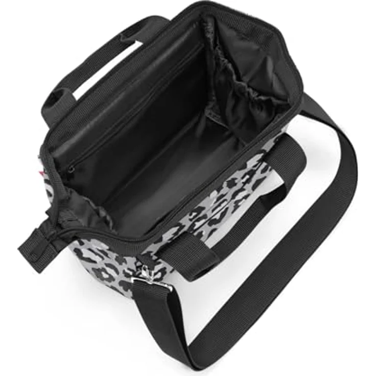 REISENTHEL® Umhängetasche allrounder cross - Schultertasche 24 cm (leo nero) – Bild 2