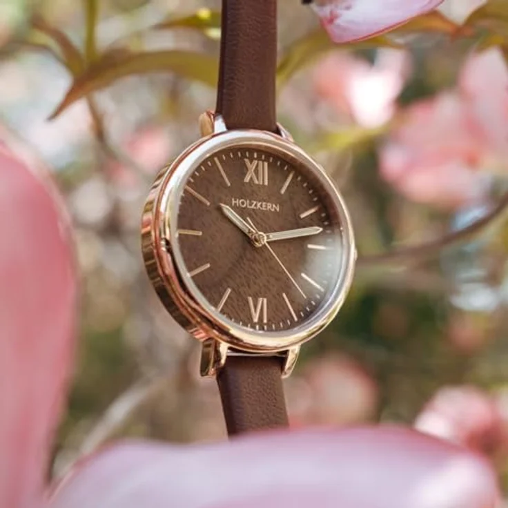 HOLZKERN Damenuhr Quarz Shirin, Braun/Roségoldfarben, Lederarmband mit Dornschließe, Mineralglas, analog mit römischen Ziffern – Bild 2