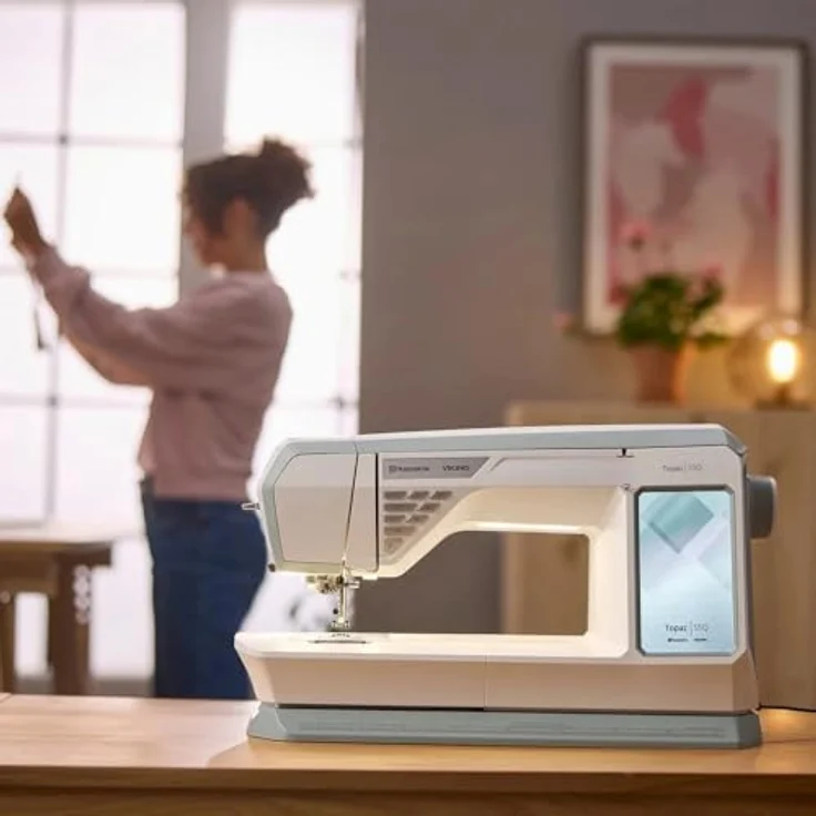 Husqvarna Viking Designer Topaz 55Q, Nähmaschine mit JoyOS ADVISOR™, großem Farb-Touchscreen und interaktiven Lernprogrammen – Bild 2