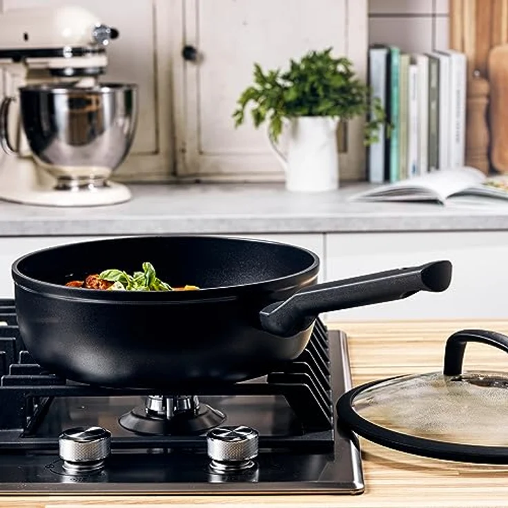 BK Easy Induction Ceramic Keramische Antihaft-Schmortopfpfanne 24 cm/3,4 l mit Deckel, PFAS-frei, Induktion, Backofenfest bis 160˚C, Stay-Cool-Griff, Spülmaschinenfest, Schwarz – Bild 5