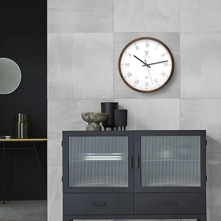 Holzwerk Funkwanduhr Designer Loft, 30 cm, römische Ziffern, nahezu lautloses Uhrwerk, Holz in Beige/Braun, Zifferblatt Weiß/Schwarz – Bild 7