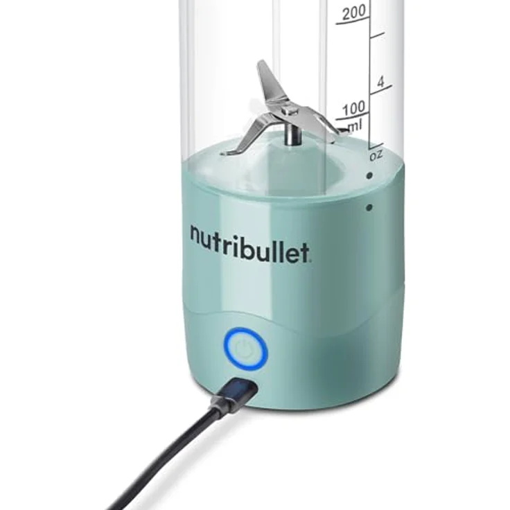 NutriBullet Tragbarer 60-W-Mixer in Hellblau – leistungsstarke Extraktorklinge, 590-ml-Tasse, To-Go-Deckel, USB-C-Ladekabel – Bild 4