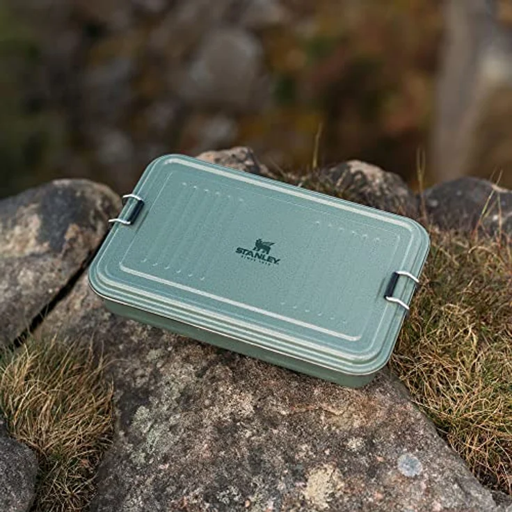 Stanley Classic Useful Box Brotdose aus Edelstahl in der Farbe Hammertone Green 1,2L, Maße: 24,8cm x 16,1cm x 5,5cm, 675400 – Bild 4