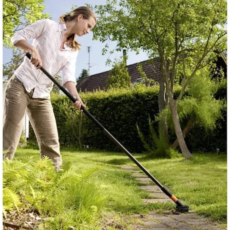 Fiskars QuikFit Fugenbürste 1000657, Stahlborsten zur effektiven Reinigung von Fugen und Mauerkanten, leicht und stabil aus glasfaserverstärktem Kunststoff – Bild 5