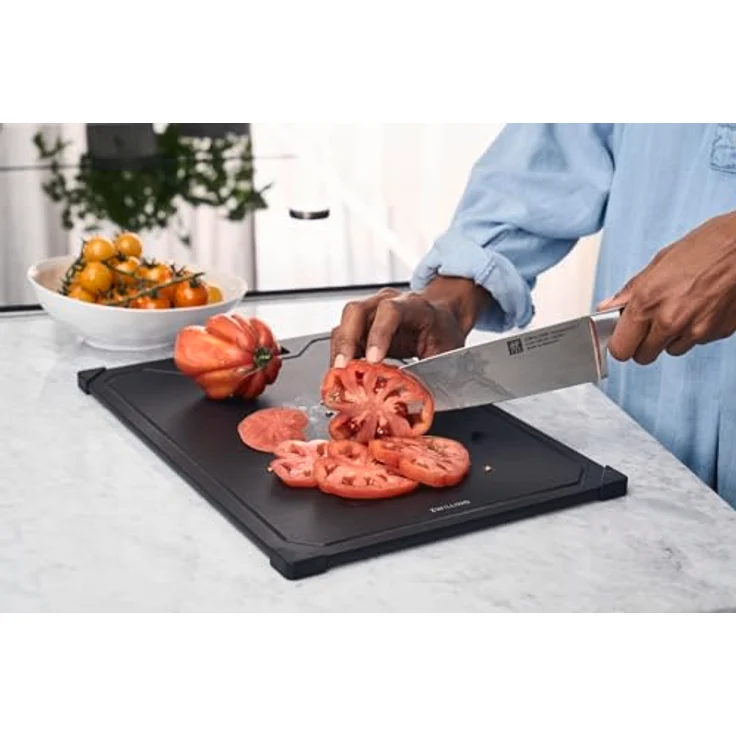 ZWILLING Schneidebrett 31 x 21 cm, Fiberholz mit Saftrille, rutschfest, spülmaschinengeeignet, schwarz – Bild 4