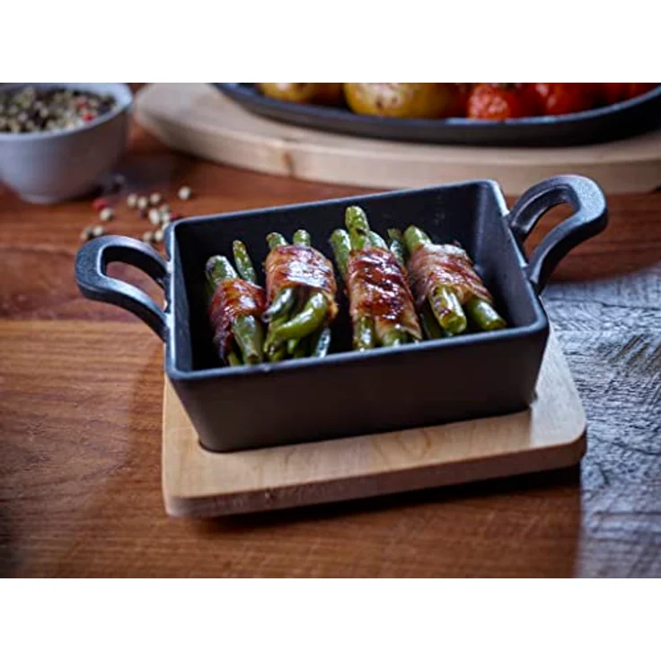 ECHTWERK Gusseisen Servierschale, quadratische Auflaufform mit Servierbrett, bereits eingebrannt, für Backöfen, Grill, BBQ und Induktion geeignet, Ø 12,6 cm – Bild 5