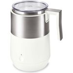 Tchibo Induktions-Milchaufschäumer, Spülmaschinengeeigneter Rührbehälter, Einsatz und Deckel, warmer und kalter Milchschaum, für Latte Macchiato, Cappuccino und Kakao, cremeweiß