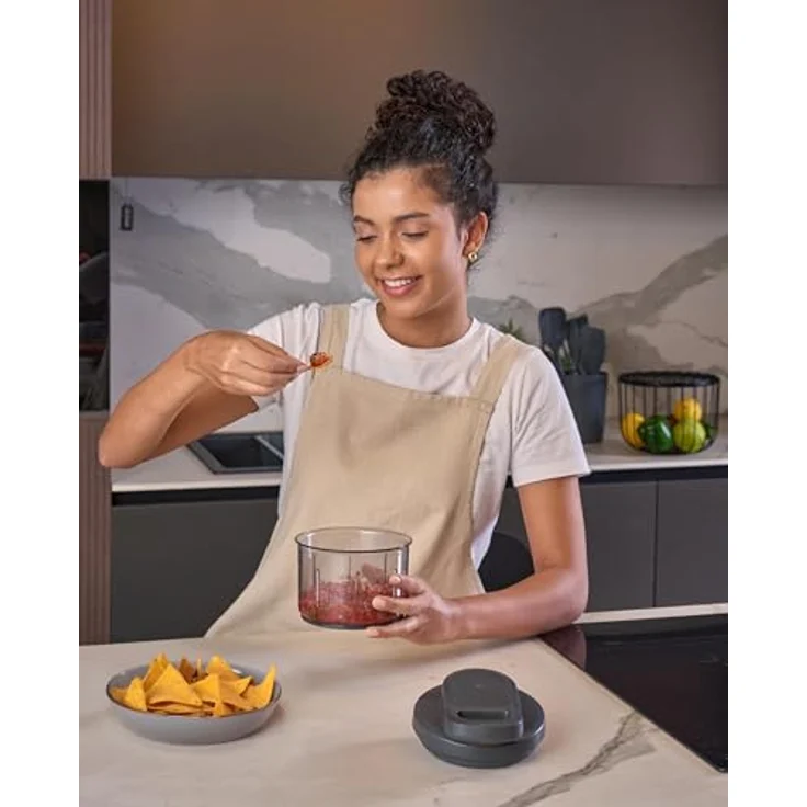 Zyliss Easy Pull Zwiebel­schneider Manuell, 800ml, Multizerkleinerer mit 3 scharfen Klingen im Patentierten Swiss Design, Grau – Bild 5