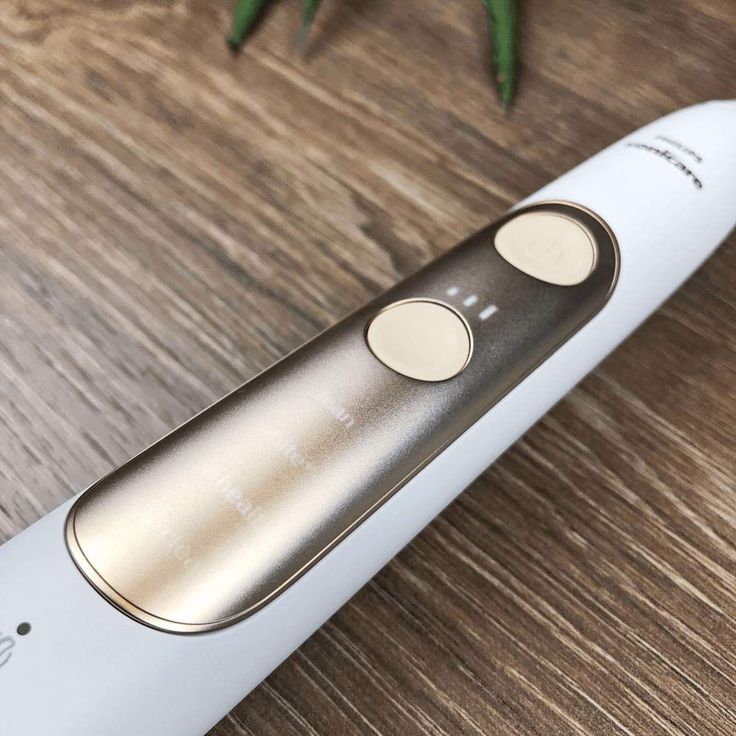 Philips Sonicare ExpertClean HX9691/02, Schalltechnologie, Set mit USB/Ladeetui & 2 Aufsteckbürsten, gold – Bild 5