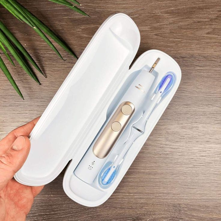 Philips Sonicare ExpertClean HX9691/02, Schalltechnologie, Set mit USB/Ladeetui & 2 Aufsteckbürsten, gold – Bild 4