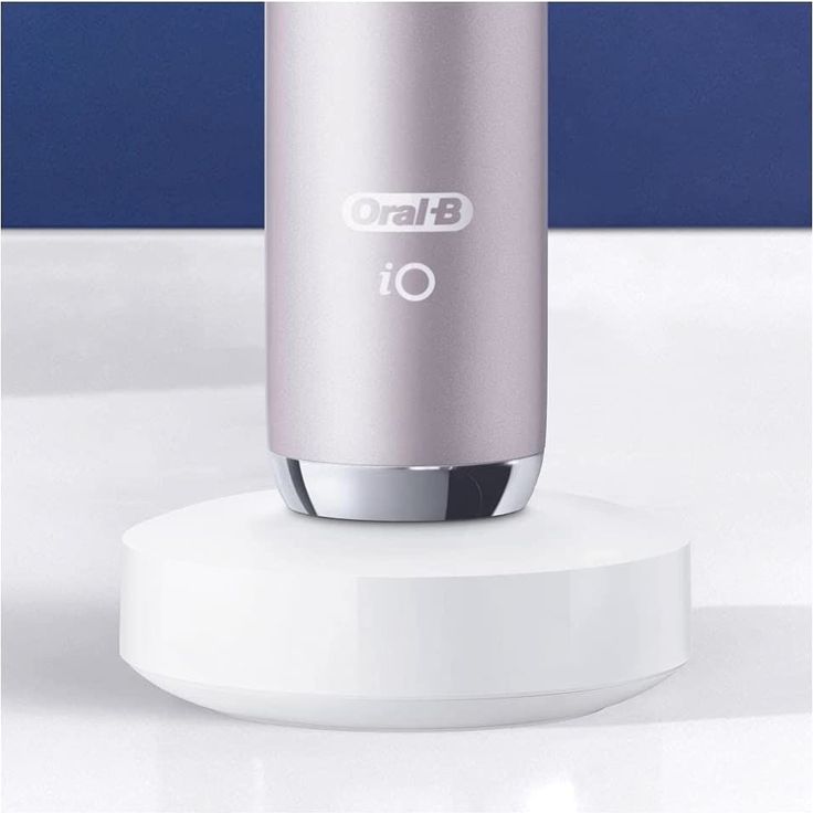 Oral-B iO Series 9 Special Edition, rose quartz, mit intelligenter Andruckkontrolle & Farbdisplay, inkl. 1 Aufsteck-Bürste, Mini-Aufbewahrungsbox & Aufbewahrungstasche – Bild 2