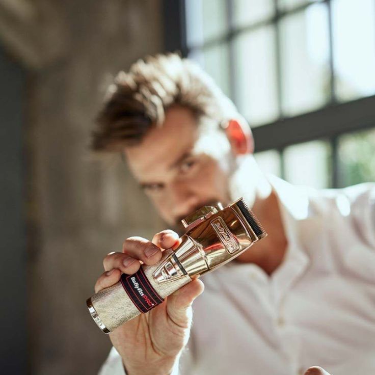 BaByliss PRO 4Artists Barber Clipper GOLDFX FX8700GE Metallgehäuse in gold inkl. 8 Aufsätze – Bild 6