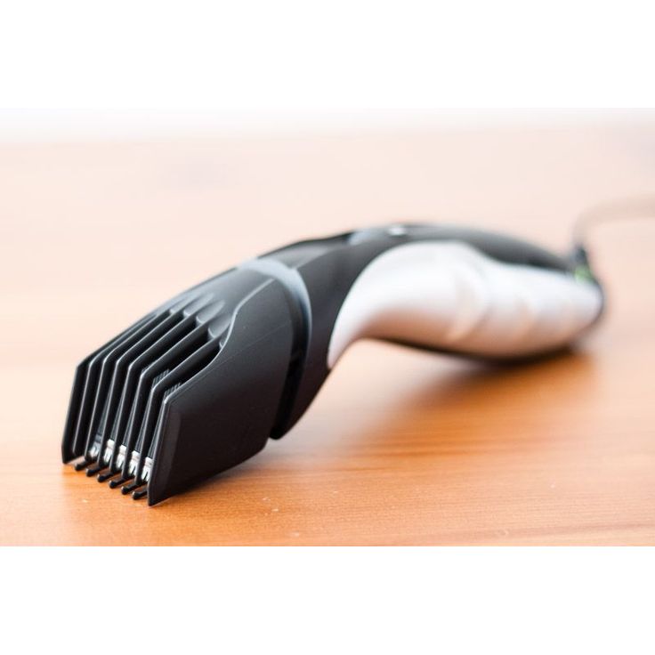 Remington Barttrimmer Herren Set MB320C (keramikbeschichtete Klingen, 9 Längeneinstellungen, Netz--Akkubetrieb, LED Lade--Nachladekontrollanzeigen) Bartschneider, Langhaarschneider – Bild 9