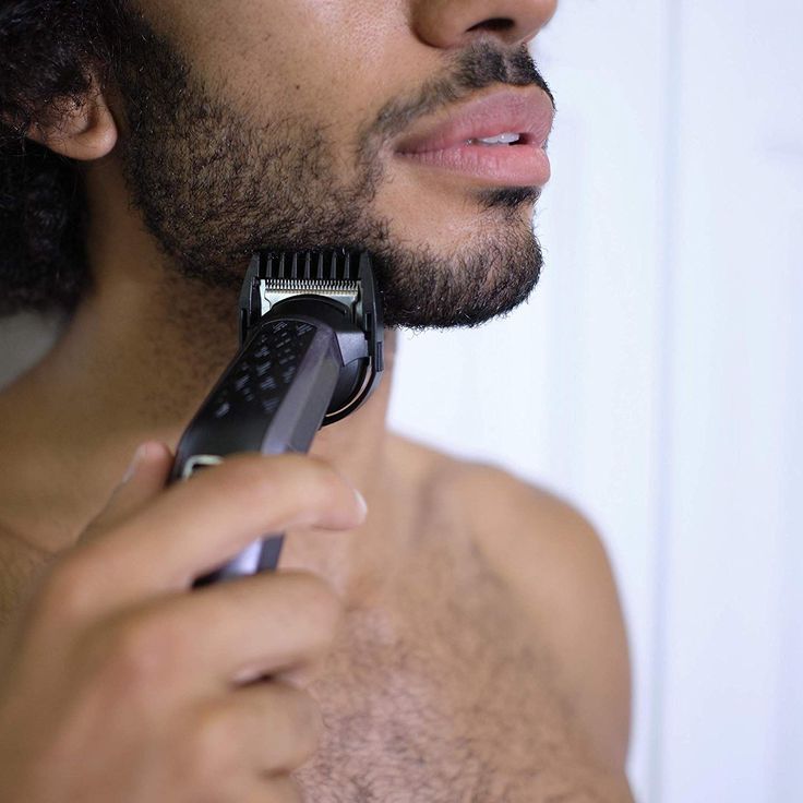 BaByliss Men 10-in-1 Carbon Titanium Multi-Grooming Trimmer Kit abwaschbar für Körper, Bart und Nasenhaare inkl. Aufbewarungstasche, Schwarz grau MT727E – Bild 5