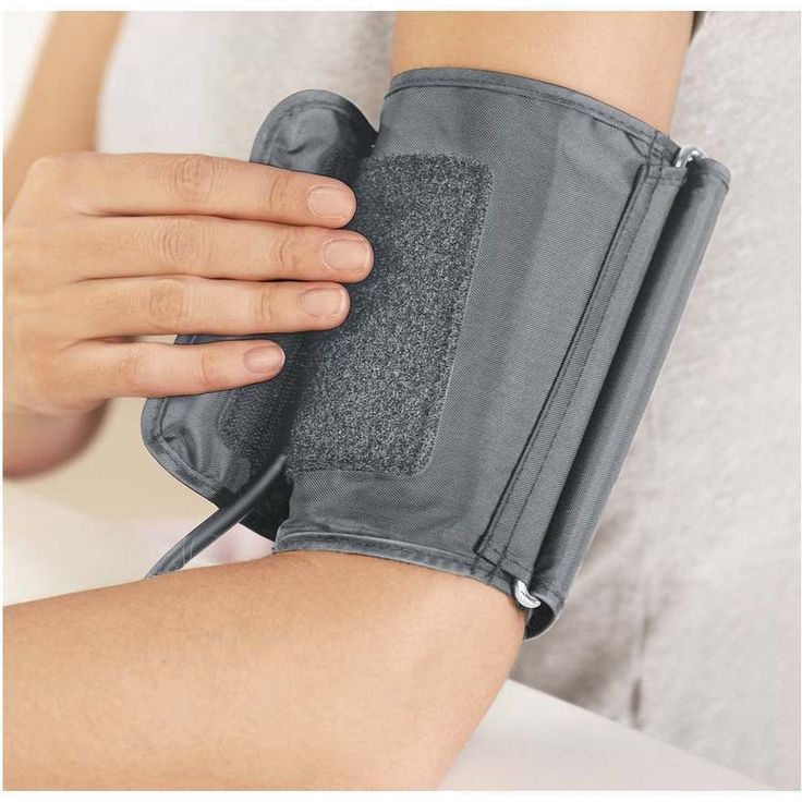 Sanitas SBM 21 Oberarm-Blutdruckmessgerät, vollautomatische Blutdruck- und Pulsmessung am Oberarm mit Arrhythmie-Erkennung – Bild 3