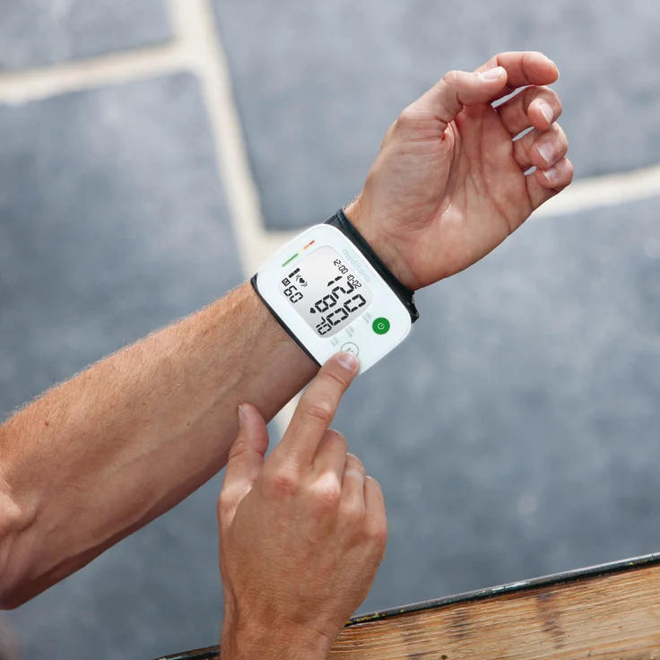 medisana BW 335 Handgelenk-Blutdruckmessgerät, präzise Blutdruck und Pulsmessung mit Speicherfunktion, Ampel-Skala, Funktion zur Anzeige eines unregelmäßigen Herzschlags – Bild 3