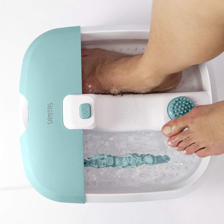Sanitas SFB 07 Fußbad, Vibrations- und Sprudelmassage, Fußreflexzonenmassage, Wassertemperierung, zur Entspannung für strapazierte Füße – Bild 3