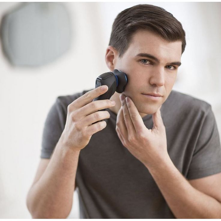 Remington Rotationsrasierer HyperFlex Aqua XR1430, flexibler Schwingkopf, ComfortFloat-Scherringe, Nass- und Trockenanwendungen, schwarz-blau – Bild 2