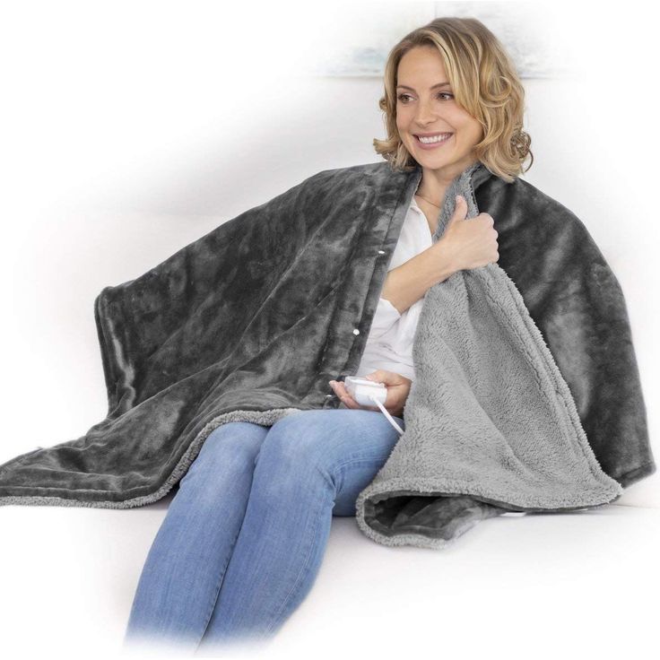Medisana HB 677 3in1 Kuschelheizdecke, Poncho, Überwurf, variable Einsatzmöglichkeiten, waschbar, Abschaltautomatik, 4 Temperaturstufen, 160 x 130 cm, 2-farbige Wendeoptik, grau-dunkelgrau