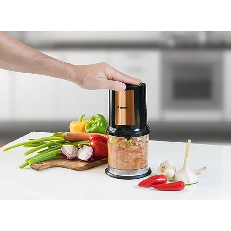 Bestron elektrischer Multi-Zerkleinerer, Universalzerkleinerer mit zwei Schneidemessern & 500ml Kapazität, große Pulstaste, 400 Watt, Farbe: Kupfer – Bild 4