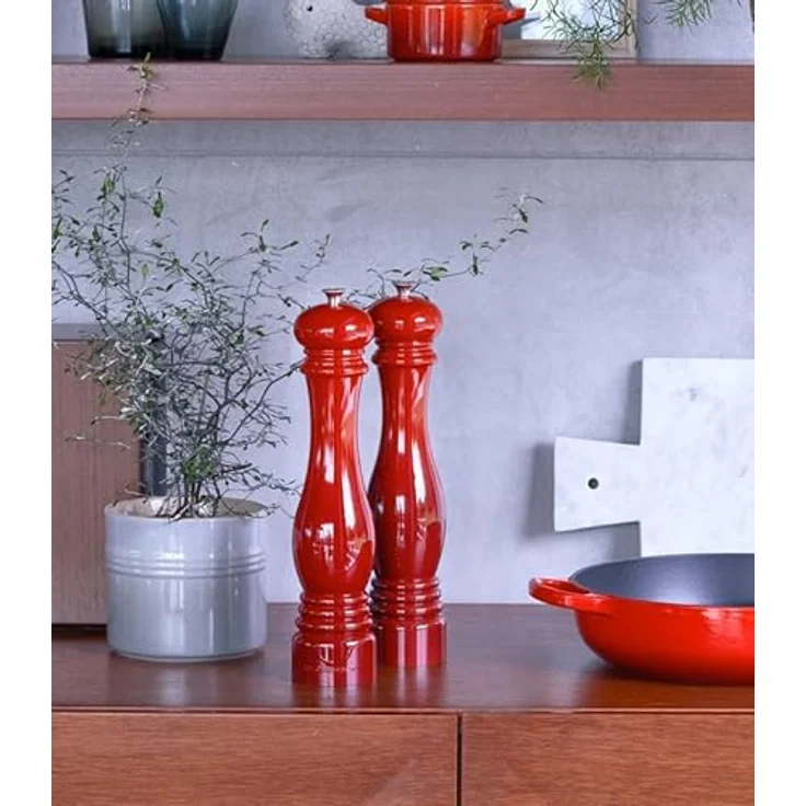 LE CREUSET 96002800060000 SALZMÜHLE 30 cm KIRSCHROT, Gusseisen – Bild 3