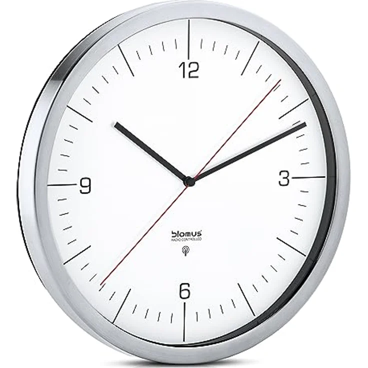 blomus -CRONO- Funkuhr M mit mattiertem Edelstahlrand, zeitloses Weiß, Wanduhr, automatische Zeiteinstellung, hohe Genauigkeit, exklusives Wohnaccessoire (H / B / T: 30,5 x 30,5 x 4 cm, Weiß, 65436) – Bild 2