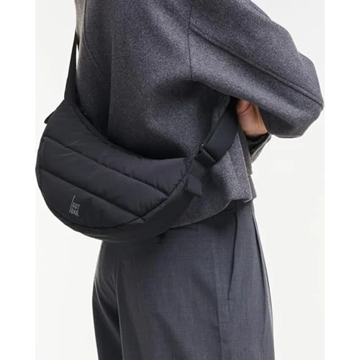Got Bag Umhängetasche Got Bag PUFFER MOON BAG SMALL MONOCHROME black, wasserabweisendes Material, recycelte Materialien – Bild 5