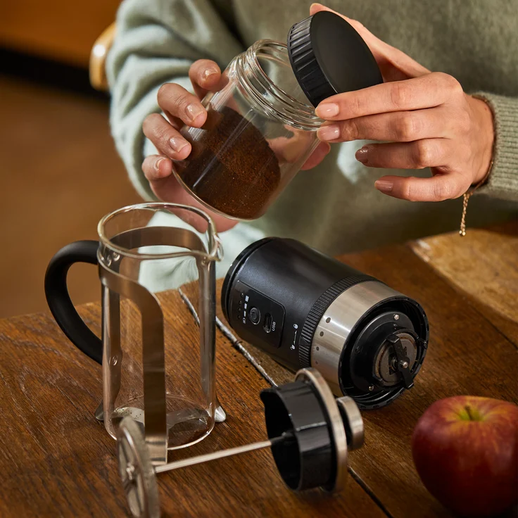 Tchibo akkubetriebene Kaffeemühle, Glas-Auffangbehälter, Edelstahl-Mahlgradring, 5 Mahlgradeinstellungen, Schwarz/Silber – Bild 5