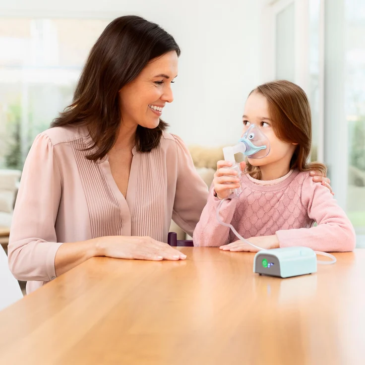 medisana IN 165 Inhalator, Kompressor Vernebler mit Mundstück und Maske für Erwachsene und Kinder, bei Erkältungen oder Asthma mit wiederaufladbarem Akku per Micro-USB – Bild 4