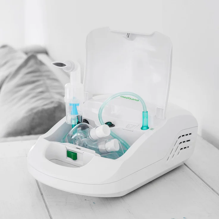 medisana IN 550 Inhalator, Kompressor Vernebler mit Mundstück und Maske für Erwachsene und Kinder, bei Erkältungen oder Asthma mit extra viel Zubehör, langem Schlauch und Zubehörfach – Bild 3