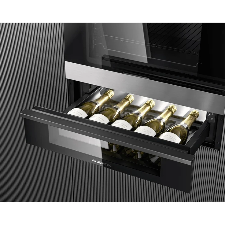 Dometic DrawBar 5C Weinkühlschrank, Weinschublade für fünf Flaschen, klare Glastür in Schwarz mit LED-Beleuchtung, Einbau, Energieklasse G – Bild 1