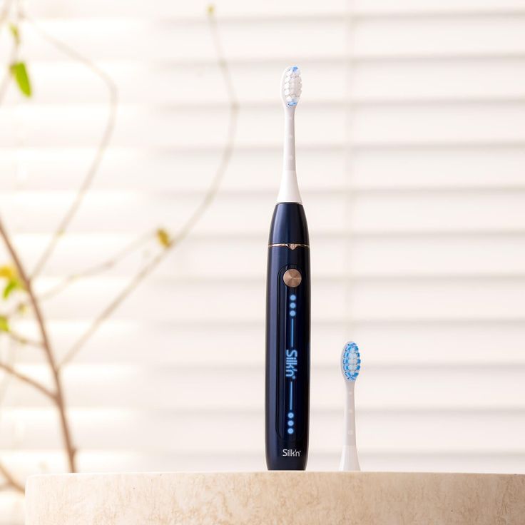 Silk'n SonicYou elektrische Zahnbürste, 3 Putzmodi, inkl. 2 Aufsteckbürsten mit 2 Schutz- Etuis, darkblue – Bild 4