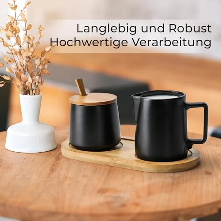 MIAMIO Milch und Zucker Set mit Deckel und Löffel, Keramik Milchkännchen und Holztablett, mikrowellen- und spülmaschinenfest, Schwarz – Bild 5