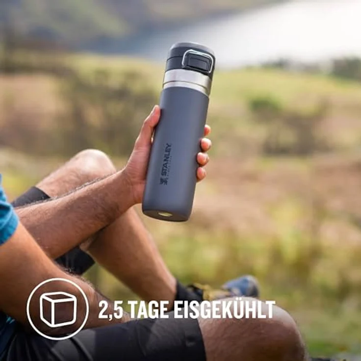 Stanley Quick Flip Edelstahl Trinkflasche 1.06L, Auslaufsicher, BPA-frei, Hält 18+ Stunden Kalt, Spülmaschinenfest, Azure – Bild 4
