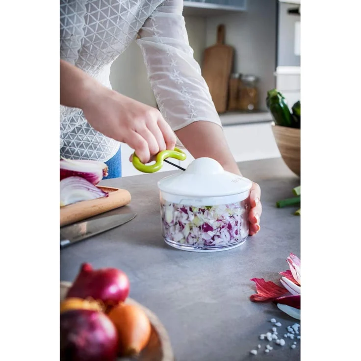 Tefal K13304 5-Sekunden-Zerkleinerer ohne Strom, Fassungsvermögen: 500 ml, Multizerkleinerer, Universalzerkleinerer für Gemüse, Obst, Zwiebeln, Nüsse, Knoblauch, Babynahrung, weiß-grün – Bild 5