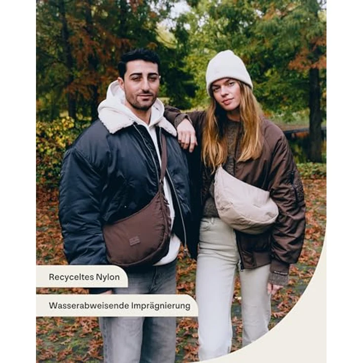 Johnny Urban Umhängetasche Kaia Small Half Moon Bag im Puffer Design, Wasserabweisend, 100% recyceltes Nylon, 4 Liter Volumen, Schwarz – Bild 9