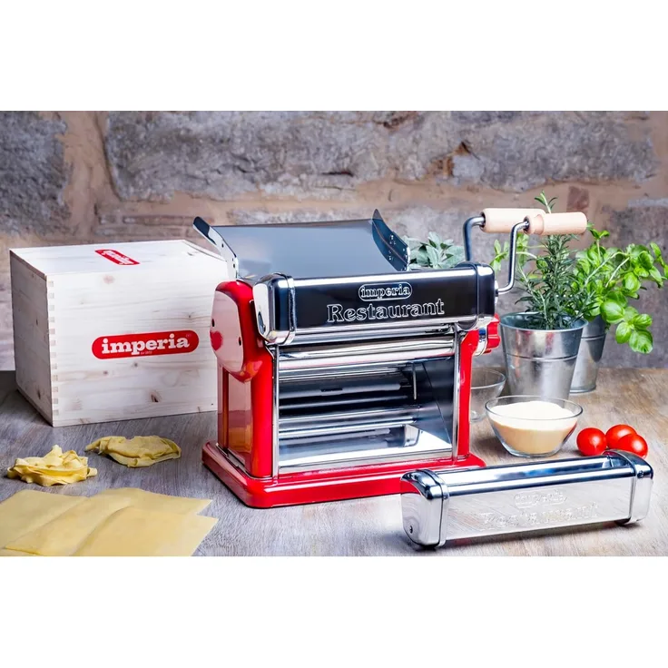 Imperia GranGourmet-Ipasta, grobe Nudelmaschine mit 6,5 mm Fettuccine- und 12 mm Lasagnette-Schnitt, Edelstahl-Gehäuse in eleganter Holzkistenverpackung