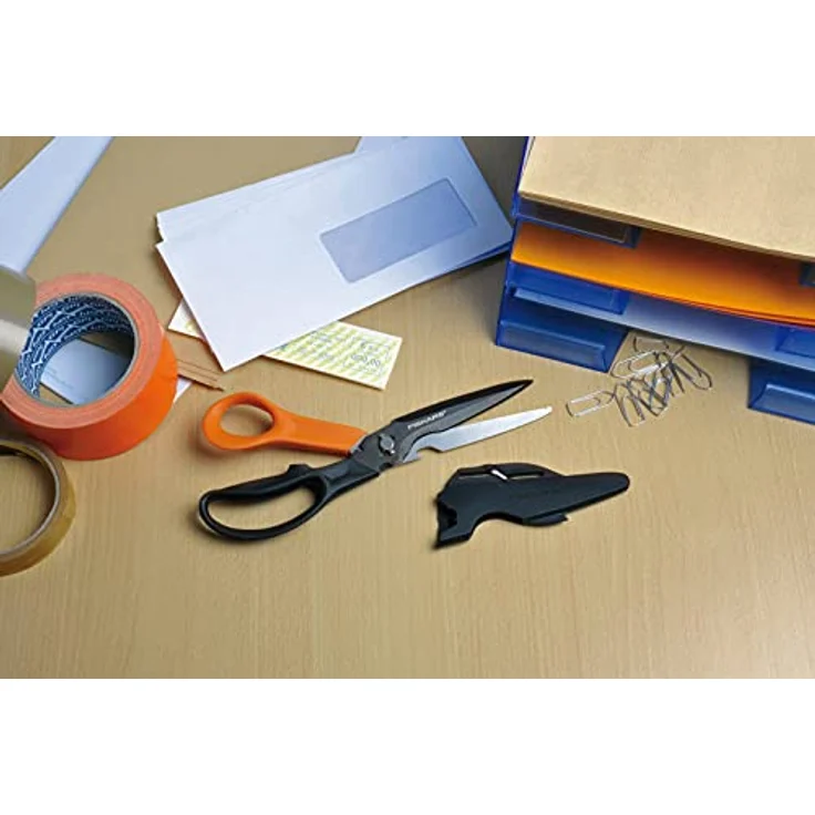 Fiskars Mehrzweckschere mit trennbaren Klingen, Inklusive Schutzhülle mit Scheren-Schärfer, Länge 23 cm, Titaniumbeschichtung, Rostfreier Stahl-Klinge-Kunststoff-Griffe, Schwarz-Orange, Cuts + More, 1000809 – Bild 13