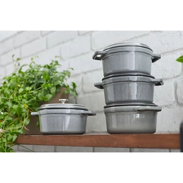Staub 1101618 Cocotte-Bräter, rund mit Deckel 16 cm, 1,4 L, mit mattschwarzer lierung im Inneren des Topfes, graphitgrau – Bild 5