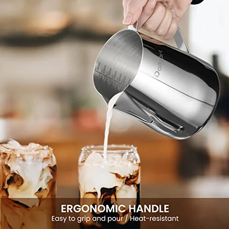 Dailyart Milchkännchen Edelstahl 304, 900ml Handheld Milchkanne mit Tropffreiem Ausguss und Ergonomischem Griff für perfekte Latte Art – Bild 3