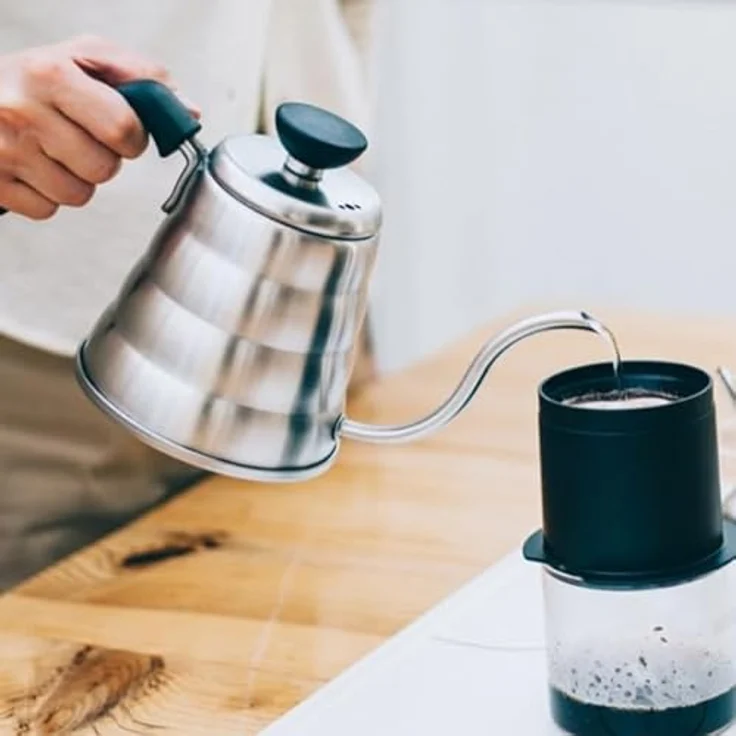 Hario Buono, Wasserkocher mit präziser Ausgusskanne und ergonomischem Griff, Edelstahl – Bild 3