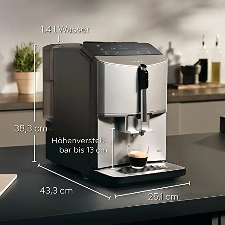 Siemens Kaffeevollautomat EQ300 TF301E19, für viele Kaffeespezialitäten, Milchaufschäumer, Keramikmahlwerk, OneTouch-Funktion, 1,4 Liter Wassertank, automatische Reinigung, 1300 W, schwarz – Bild 2