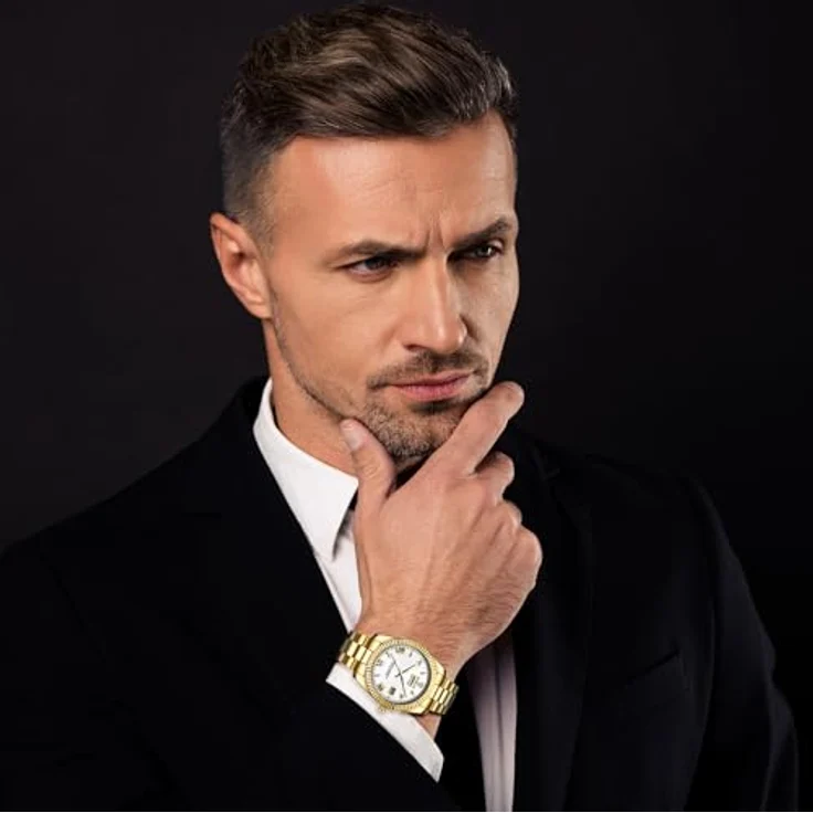 JewelryWe Herrenuhr Edelstahl Analog Quarz mit 30m Wasserdichtigkeit, Leuchtzeigern und römischen Ziffern, Gold Armband – Bild 5