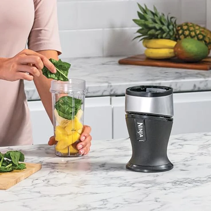 Ninja QB3001EUS Standmixer Smoothie Maker, 700W, inkl. 2 Becher je 0,47L, schwarz, silber – Bild 2