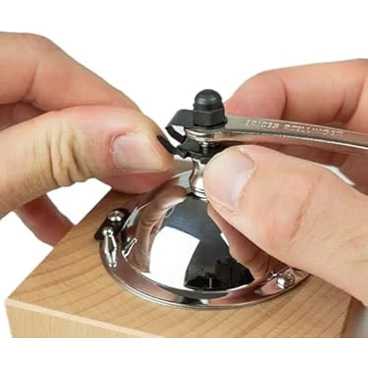 PEUGEOT Pfeffermühle Roellinger 13 cm - Inspiriert von der traditionellen Peugeot Kurbelmühle mit Schubfach - Aus PEFC-zertifiziertem Holz - Naturfarben – Bild 5
