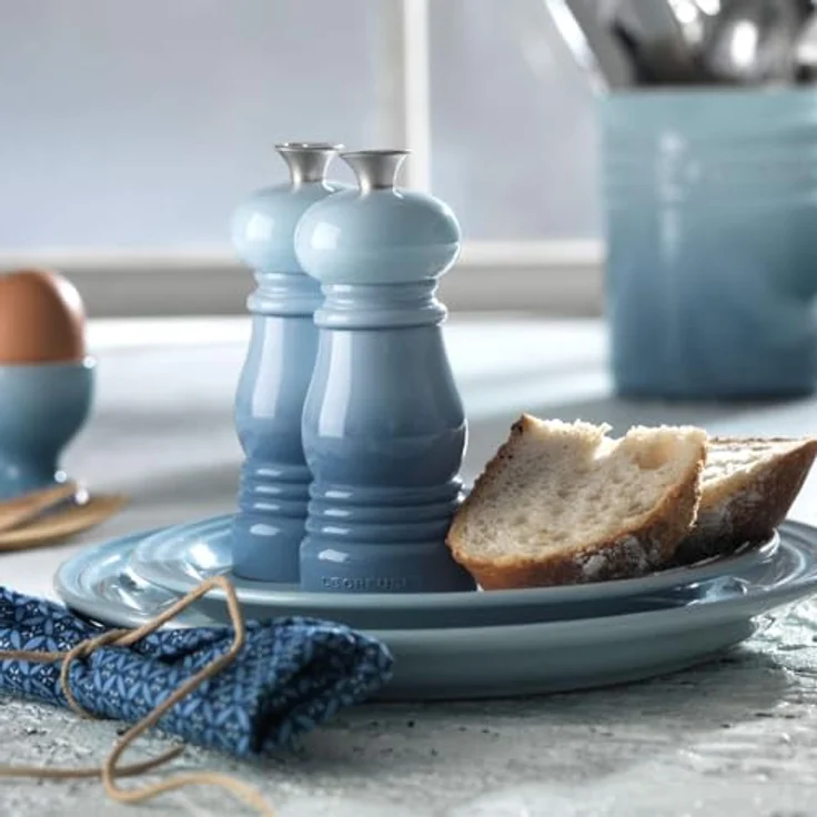 Le Creuset Kleines Mühlenset, Salz- und Pfeffermühle, ABS-Kunststoff, Je 5 x 5 x 12,1 cm, Keramik-Mahlwerk, Karibik (Türkis) – Bild 3