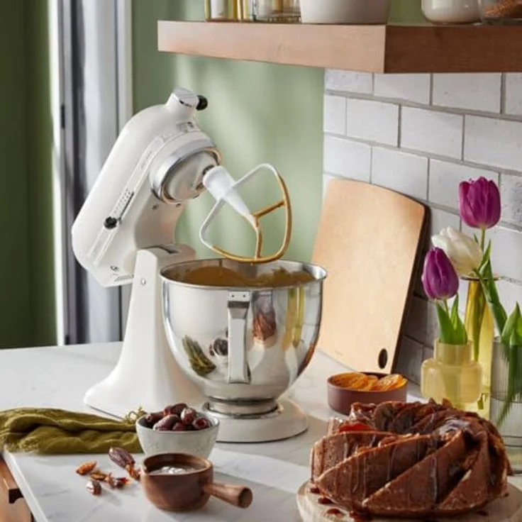 KitchenAid Artisan 5KSM125, Küchenmaschine mit 300 Watt, 4,8 Liter Edelstahl-Schüssel, Beige – Bild 2