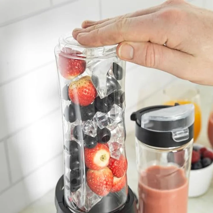 PROGRESS EK5883PVDE Kompakter Mixer – Elektrischer Smoothie-Maker, 600 ml Fassungsvermögen, 2 Geschwindigkeitsstufen mit Pulsfunktion, 2 tragbare Sportflaschen, Easy-Drink-Deckel, 400W – Bild 4